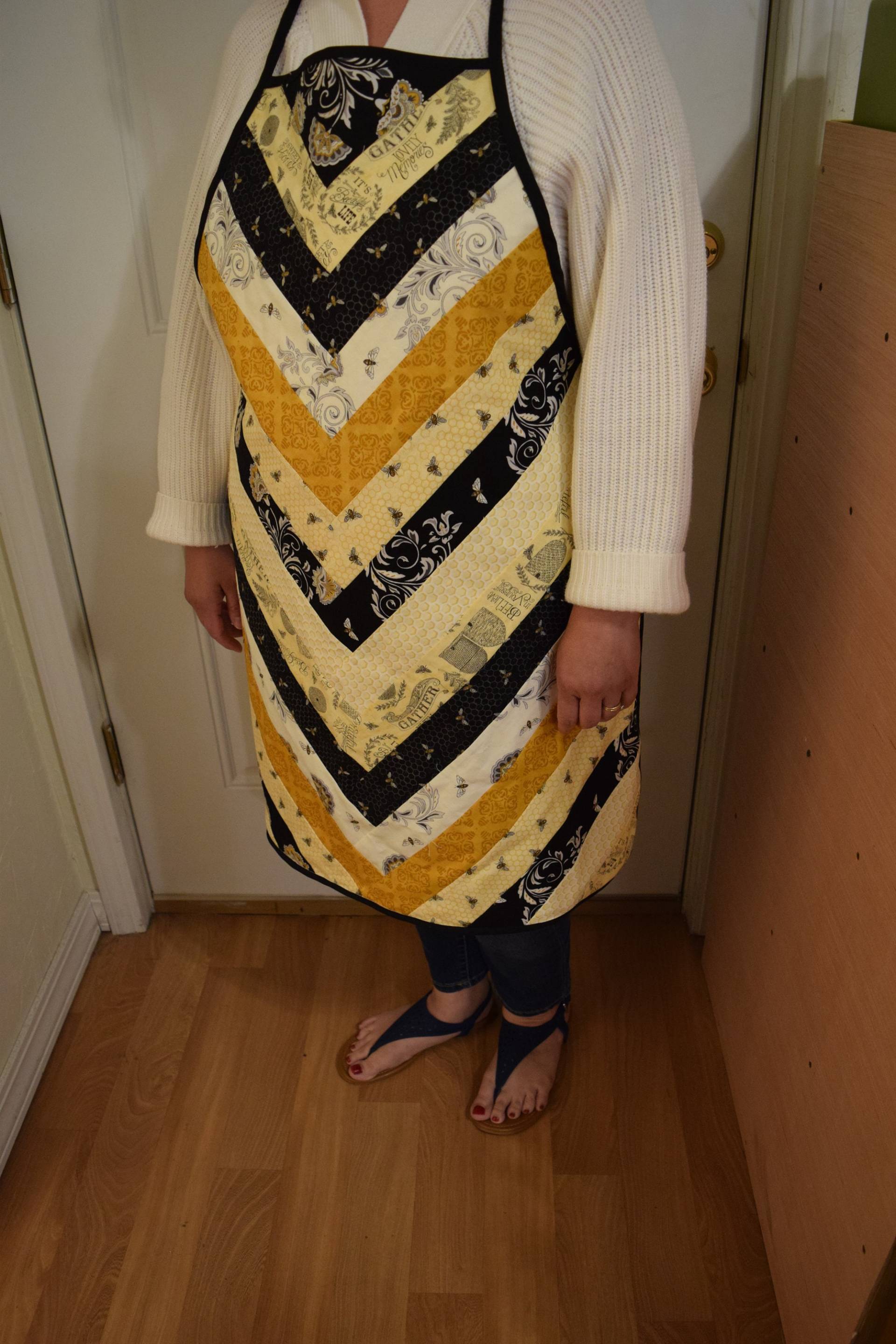 Honig Biene Chef Stil Schürze. Hergestellt Mit Der Bee Joyful Fabric Collection Von Moda. Handgemachte Schürze, Kostenloser Versand von JoBerryCreations