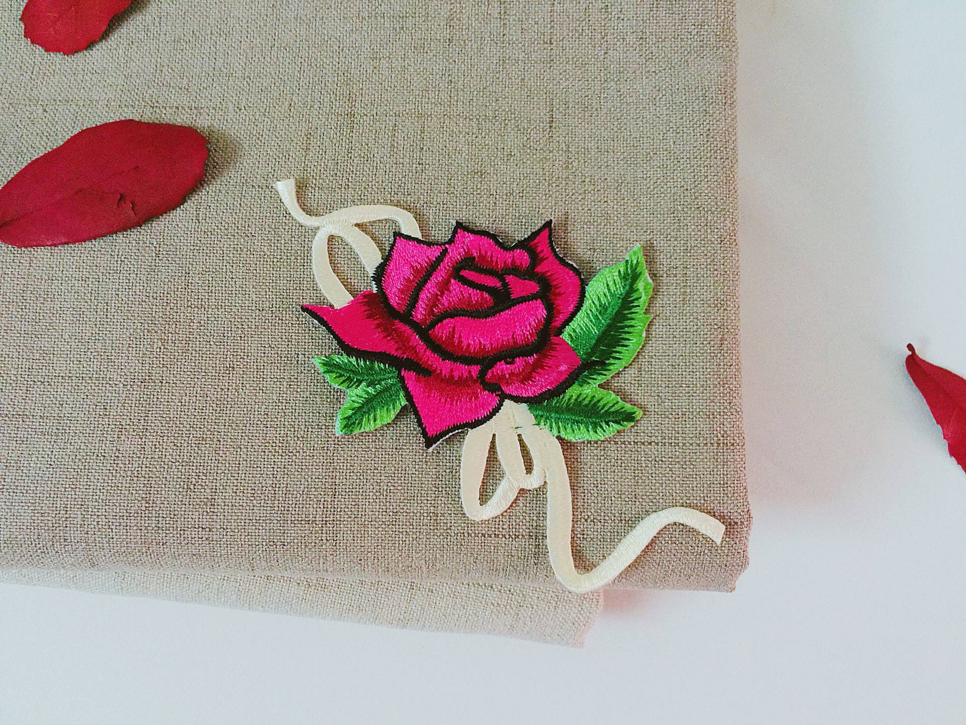 Band Und Rosen Aufnäher, Rote Rose, Blume, Bügeln Aufnäher, Bestickter Aufnäher, Aufnäher, Applikation von JoJoStoreHighJob