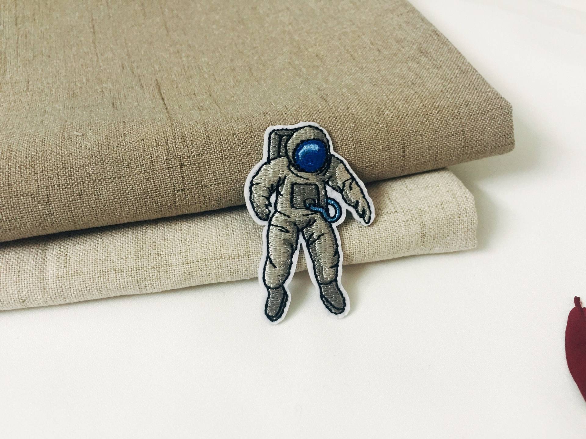 Lirrle Tiny Spaceman, Astronaut Aufnäher, Aufnäher, Bestickter Aufnäher, Aufnäher, Applikation von JoJoStoreHighJob