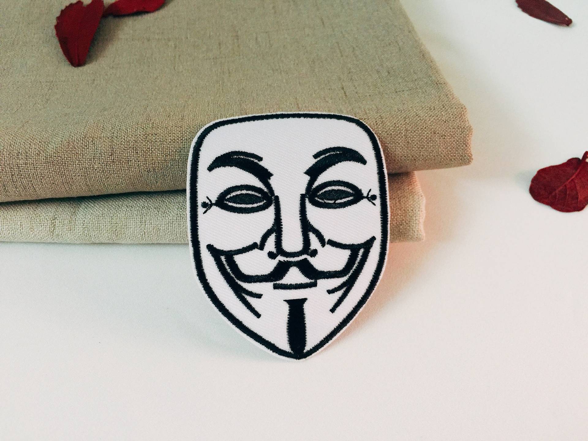 V-Aufnäher, V Wie Vendetta, Bügelbild, Gestickter Aufnäher, Applikation von JoJoStoreHighJob