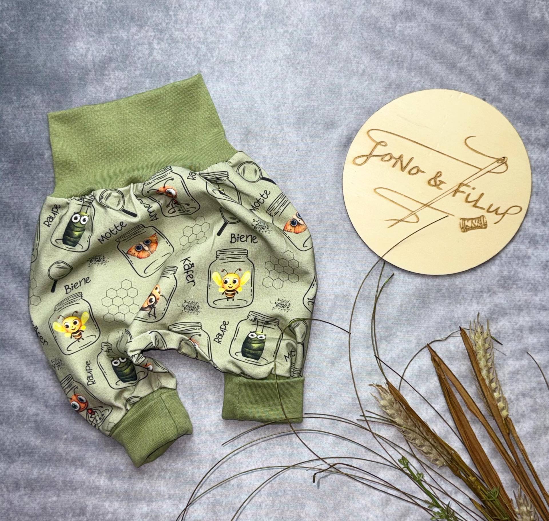Pumphose 50/56 Mitwachspumphose Insekten Im Glas Newborn Geschenk Erstausstattung Baby Unisex von JoNoFiLu