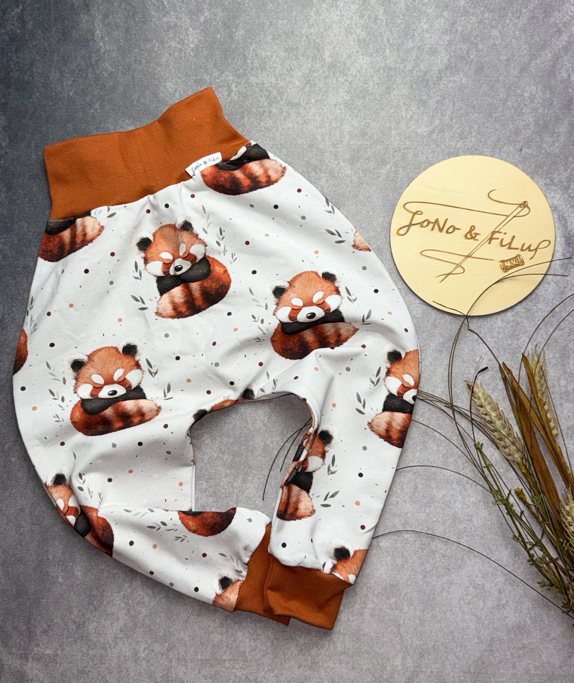 Pumphose Hose Roter Panda Gr.56 - Gr.110 Unisex Newborn Geschenk Erstausstattung Babygeschenk von JoNoFiLu