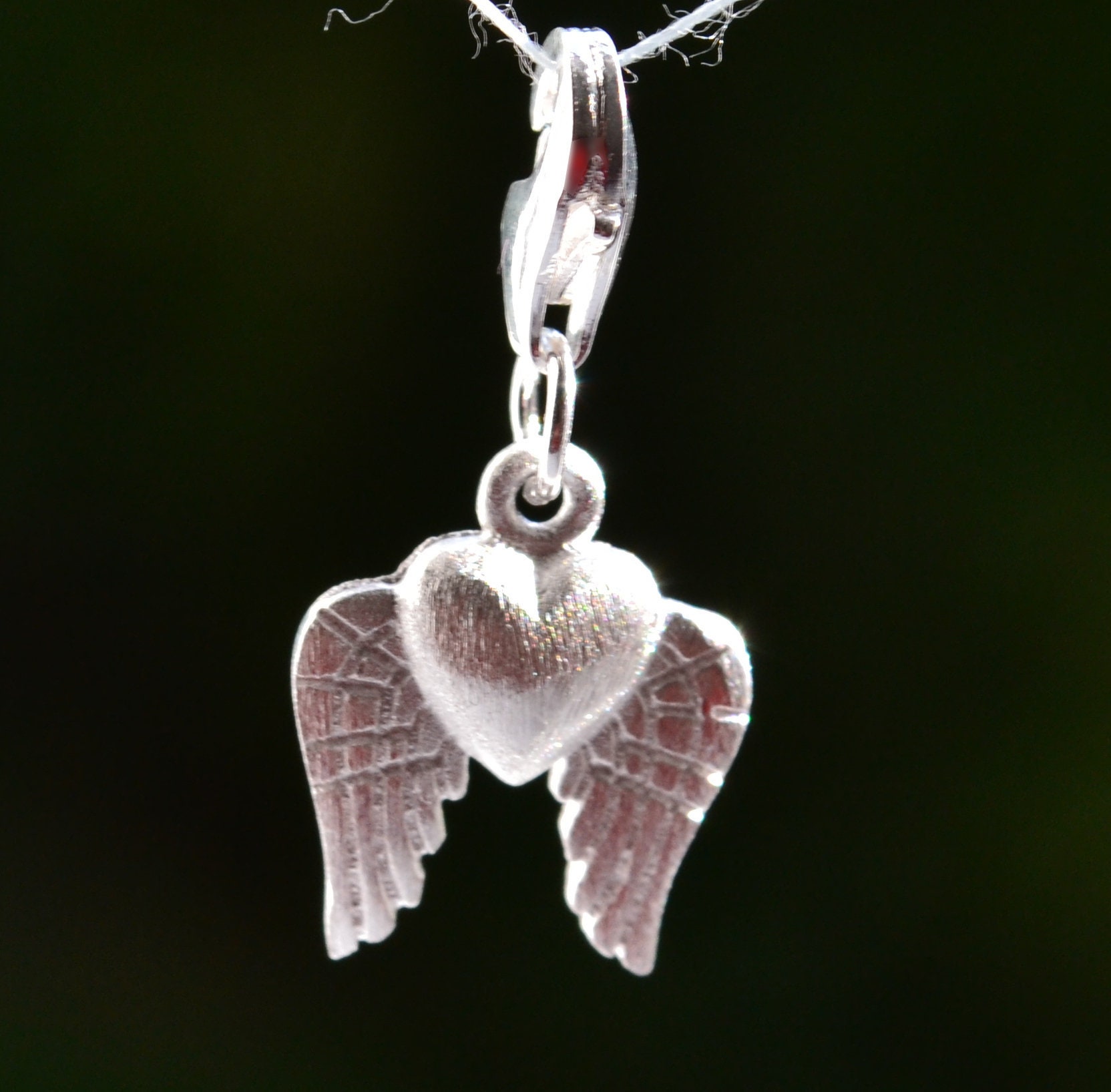 925 Sterling Silber Herz Mit Engelflügel Clip Charm Anhänger Für Armbänder Oder Schlüsselanhänger - Geburtstag, Valentinstag, Weihnachtsgeschenk 925 Sterling Silber Herz Mit Engelflügel Clip Charm Anhänger Für Armbänder Oder Schlüsselanhänger - Geburtstag, Valentinstag, Weihnachtsgeschenk von JoanJewelleryGifts