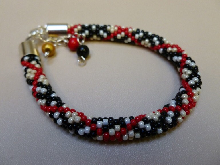 Kariert - Perlenarmband Kariert - Perlenarmband von JoannaArt77