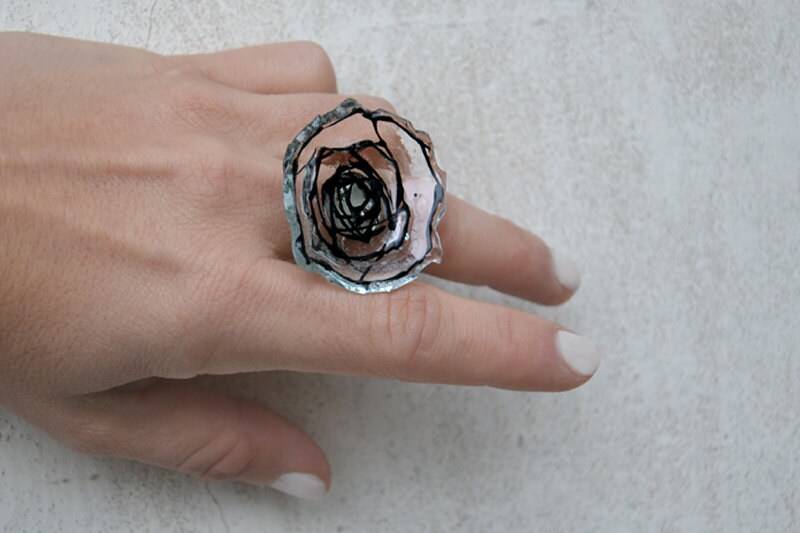 statement Ring Mit Glas Black Rose, Romantisch Und Wunderschön statement Ring Mit Glas Black Rose, Romantisch Und Wunderschön von JoannaJagoda