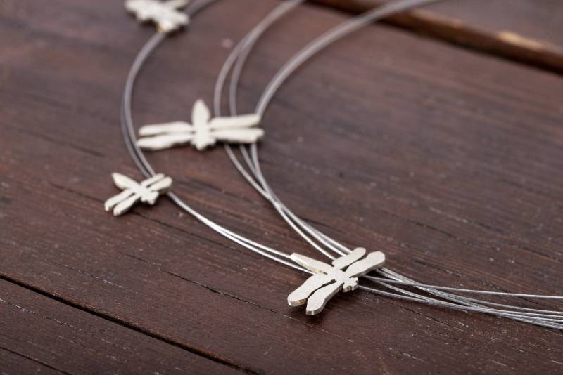 Charmante Silber Libellen Halskette - Einzigartiges Geschenk Für Den Naturliebhaber Charmante Silber Libellen Halskette - Einzigartiges Geschenk Für Den Naturliebhaber von JoannaKomorowska