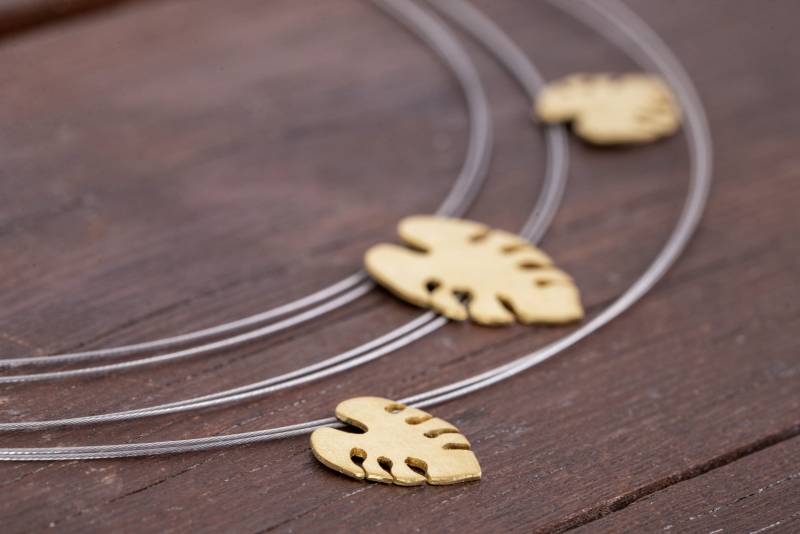 Elegante Gold Monstera Blätter Halskette - Einzigartige Geschenkidee Elegante Gold Monstera Blätter Halskette - Einzigartige Geschenkidee von JoannaKomorowska