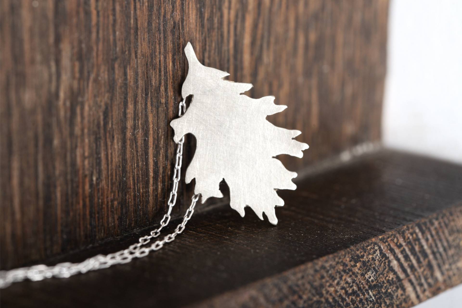 Silberne Eichenblatt Halskette - Waldinspirierter Schmuck Silberne Eichenblatt Halskette - Waldinspirierter Schmuck von JoannaKomorowska