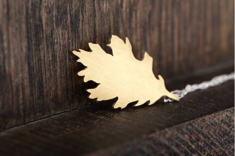 Von Der Natur Inspiriertes Eichenblatt - Handgefertigte Schönheit Von Der Natur Inspiriertes Eichenblatt - Handgefertigte Schönheit von JoannaKomorowska