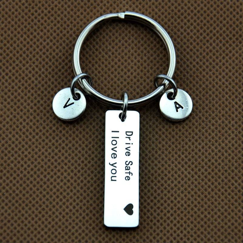 Fahren Sie Sicher, Ich Benötige Hier Mit Mir | Mit Herz Schlüsselbund - I Love You Schlüsselbund-Drive Safe -Reise -Fahrer -Geliebter Mensch von Joannadiybeads