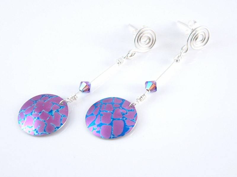 Lange Lila Und Blaue Ohrringe Aus Eloxiertem Aluminium - Sterling Silber Ohrstecker Swarovski-Kristalle Geschenk Für Sie Bunte Lange Lila Und Blaue Ohrringe Aus Eloxiertem Aluminium - Sterling Silber Ohrstecker Swarovski-Kristalle Geschenk Für Sie Bunte von JoanneCoxJewellery