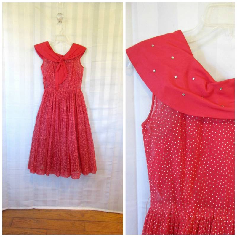 Vintage 1950Er Jahre Kleid Rot-Weiße Schweizer Punkte Matrosenkragen Mit Strass 32 Büste Xs S Ausgestattet Durchsichtiges Sommerkleidchen Separatem Vintage 1950Er Jahre Kleid Rot-Weiße Schweizer Punkte Matrosenkragen Mit Strass 32 Büste Xs S Ausgestattet Durchsichtiges Sommerkleidchen Separatem von JoanneKleinVintage