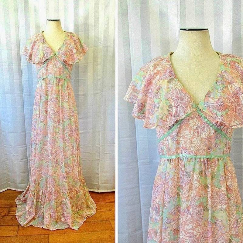 Vintage 1970Er Jahre Maxi Kleid Von Camela Cape 36 37M Floral Flattern Flügel Grecian Pfirsich Koralle Mintgrün Bodenlang Vintage 1970Er Jahre Maxi Kleid Von Camela Cape 36 37M Floral Flattern Flügel Grecian Pfirsich Koralle Mintgrün Bodenlang von JoanneKleinVintage