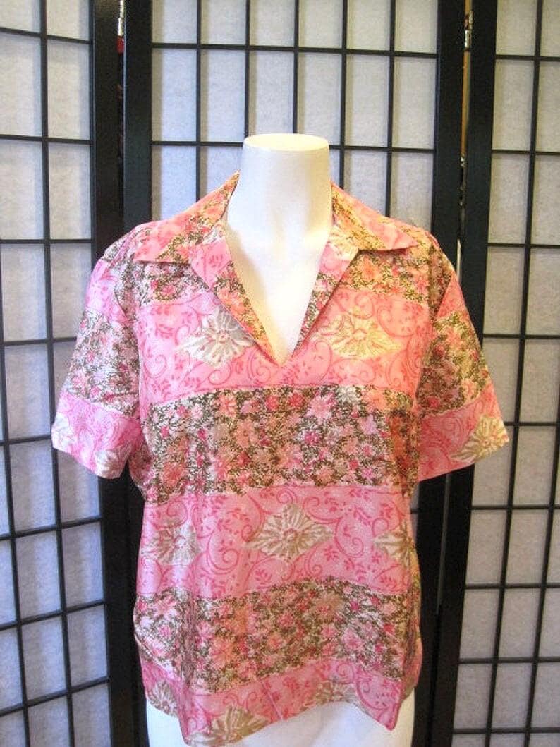 Vintage Bluse Pullover 1950Er 1960Er Jahre Kurzarm Blumen Floral Rosa Olivgrün Taupe Weiß Extra Large 12 14 44 Büste L Xl Xxl Volup Big Gal von JoanneKleinVintage