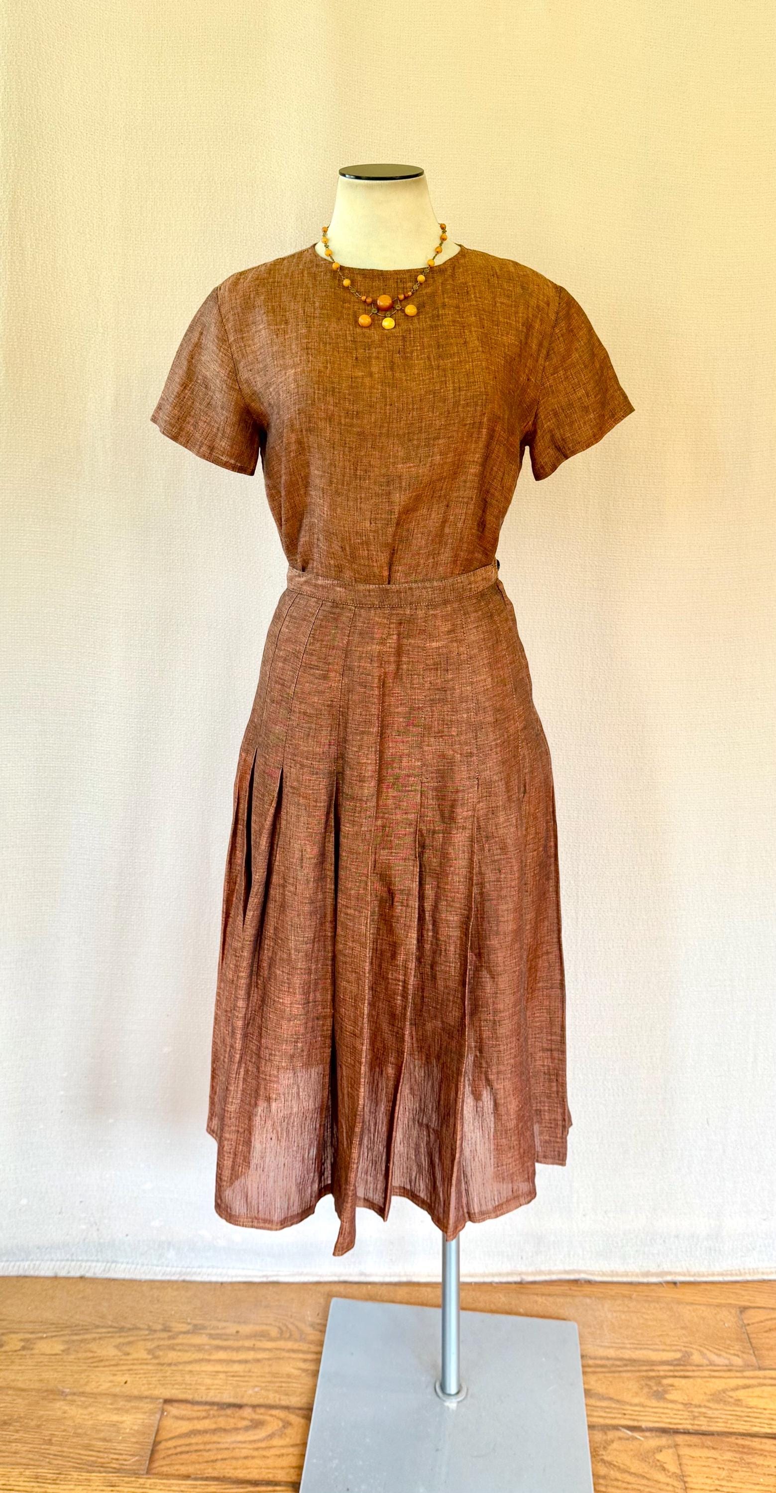 Vintage Calvin Klein 1970Er 1980Er Jahre Bluse Rock 2 Stück Outfit S M 36 Büste Kupfer Gebrannt Siena Und Schwarzes Semi Sheer Leinen 24 Taille Vintage Calvin Klein 1970Er 1980Er Jahre Bluse Rock 2 Stück Outfit S M 36 Büste Kupfer Gebrannt Siena Und Schwarzes Semi Sheer Leinen 24 Taille von JoanneKleinVintage