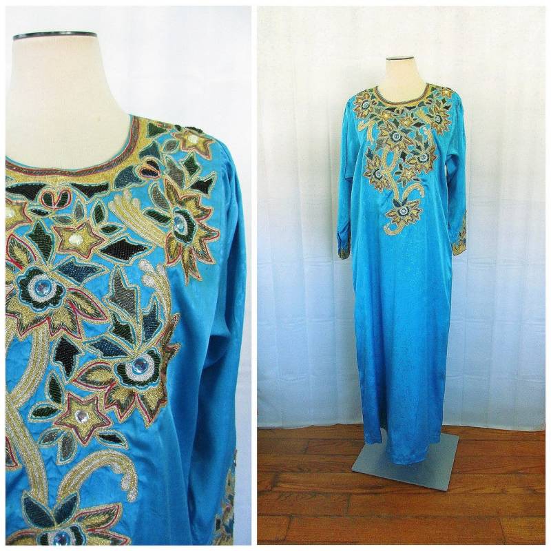 Vintage Kaftan Loungewear Robe Türkis Blau Metallic Gold Silber 41 Extra Großes Hostess Kleid Pool Strand Elegant Glam Vertuschung L Xl von JoanneKleinVintage