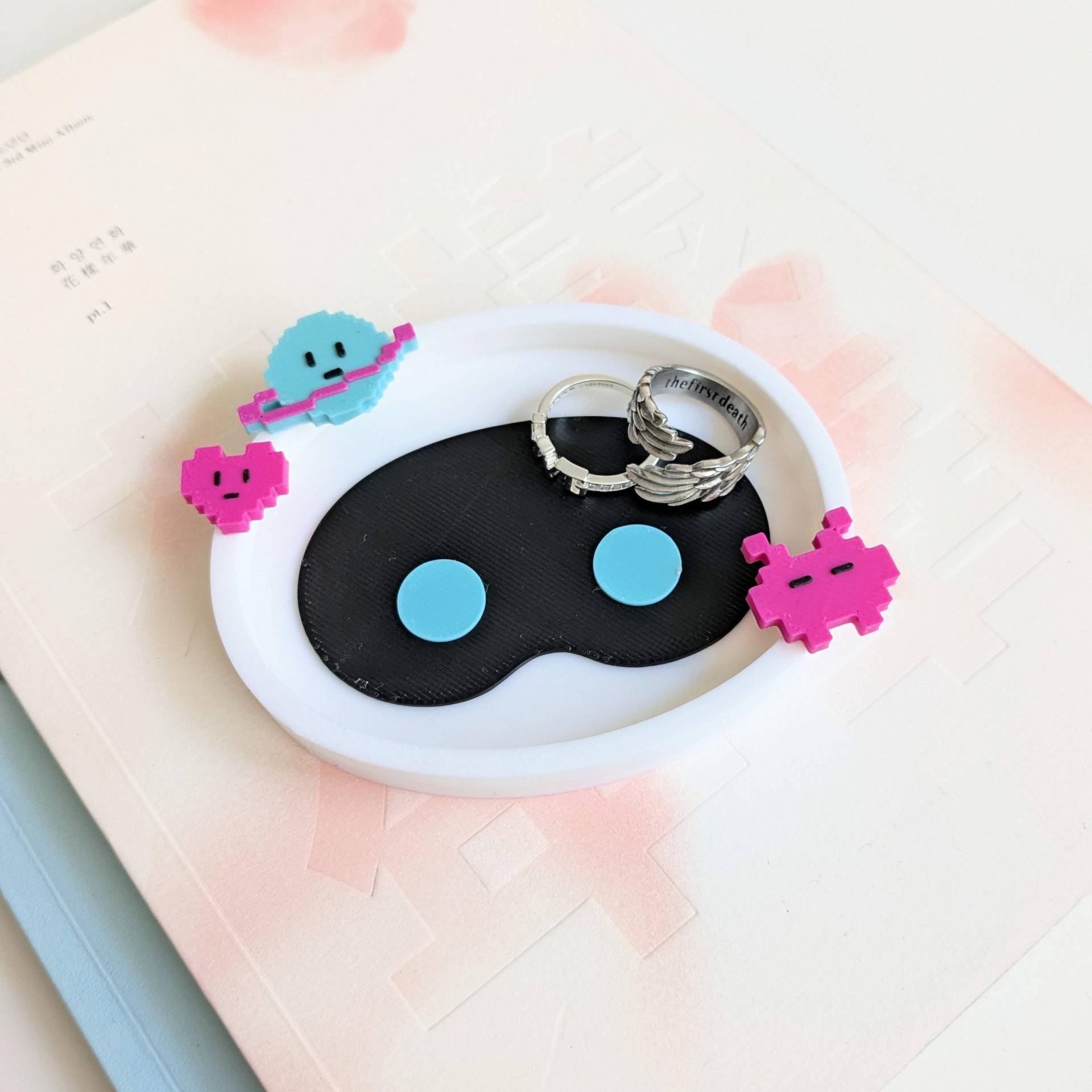 Charakter Schmuckstück Dish von Jocyepins