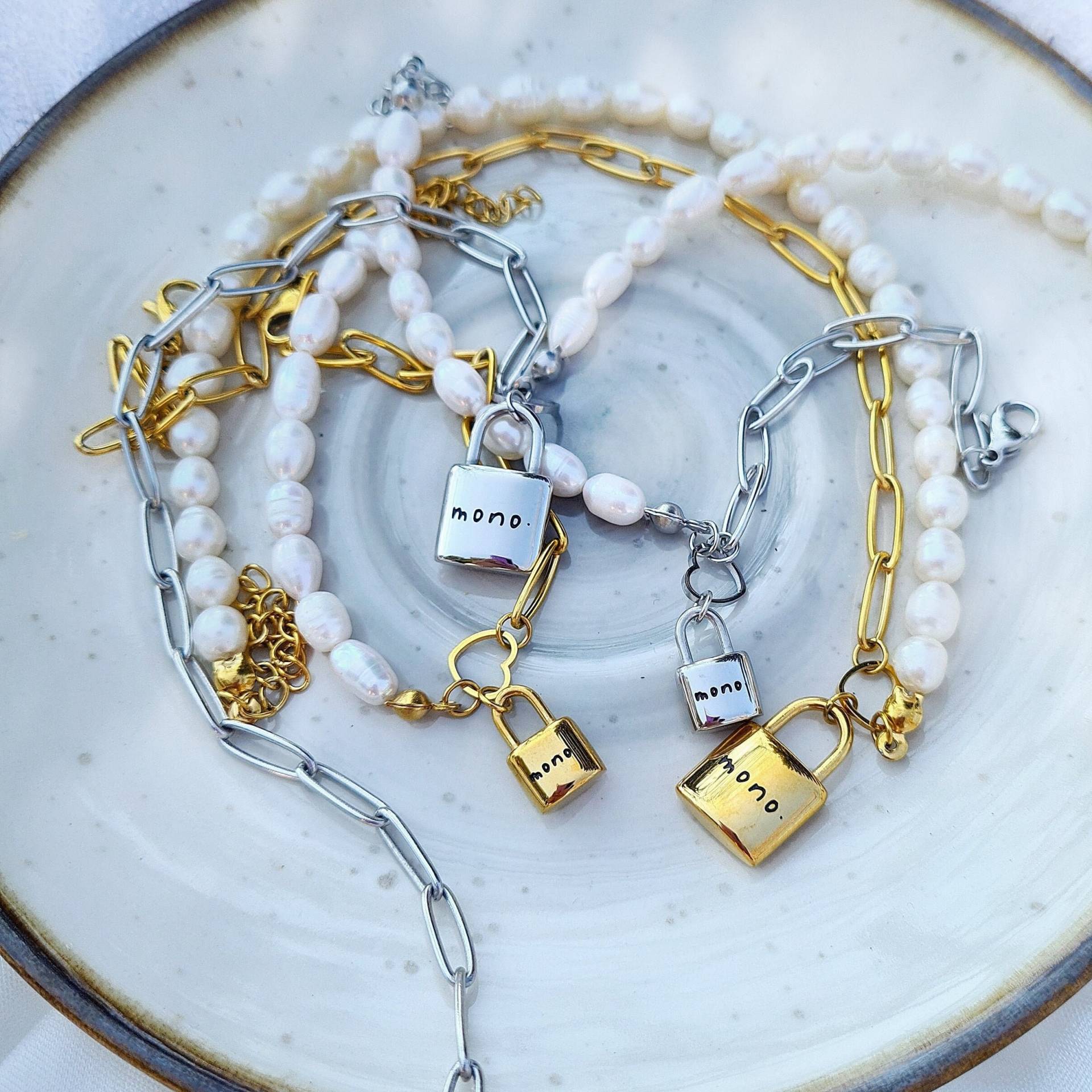 Mono. Perlenschmuck von Jocyepins