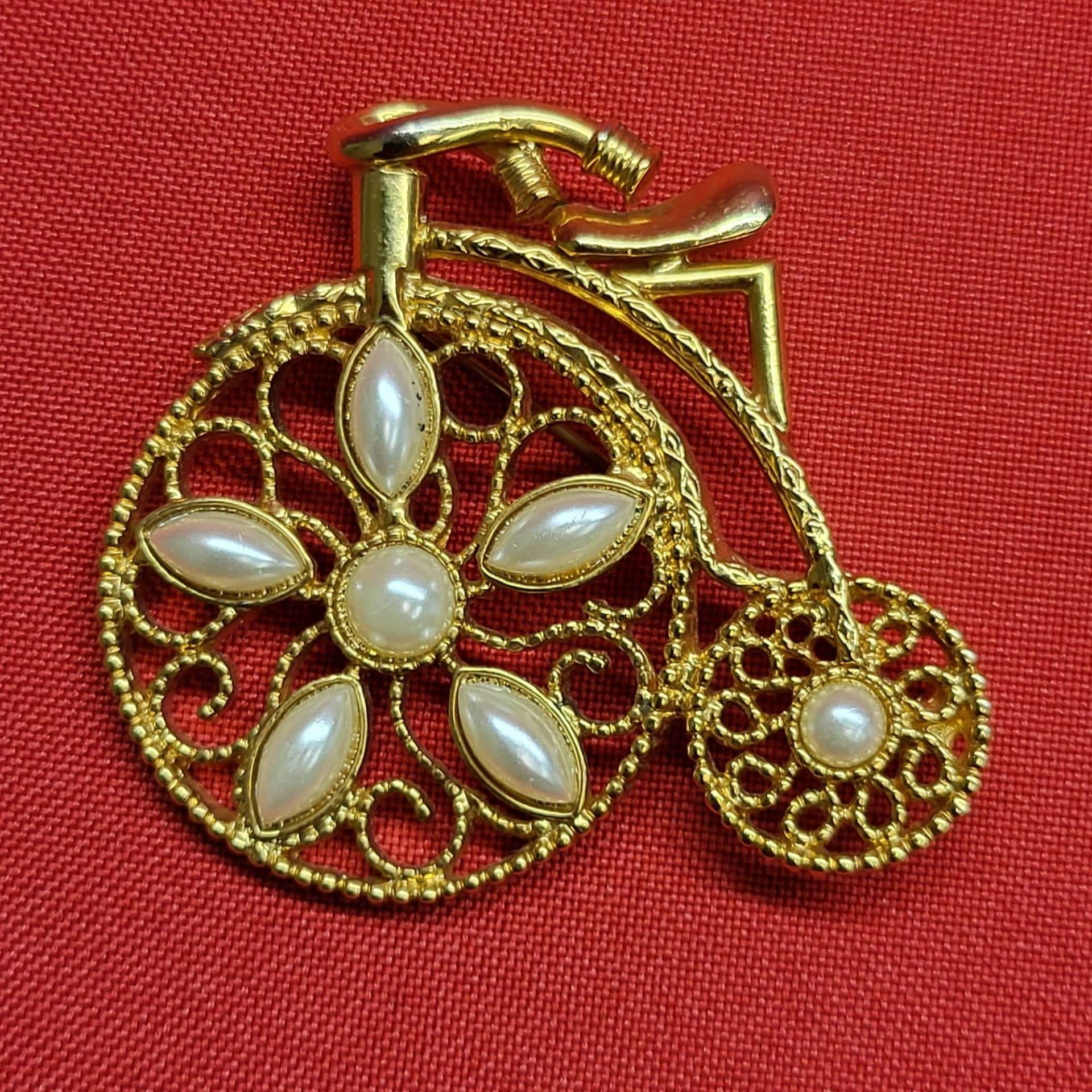 Metall Fahrrad High Wheel Gold Ton Faux Perle Brosche Pin von JodamelTreasures