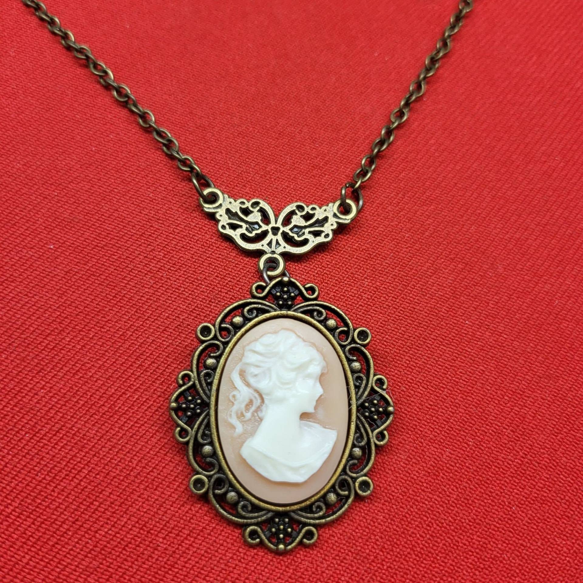 Vintage Stil Messing Ton Rosa Kamee Halskette 22" von JodamelTreasures