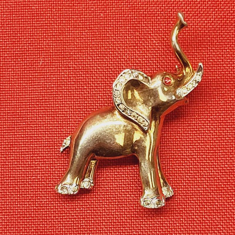 Vintage Trifari Elefant Klare Strass Red Eye Gold Tone Pin Brosche von JodamelTreasures