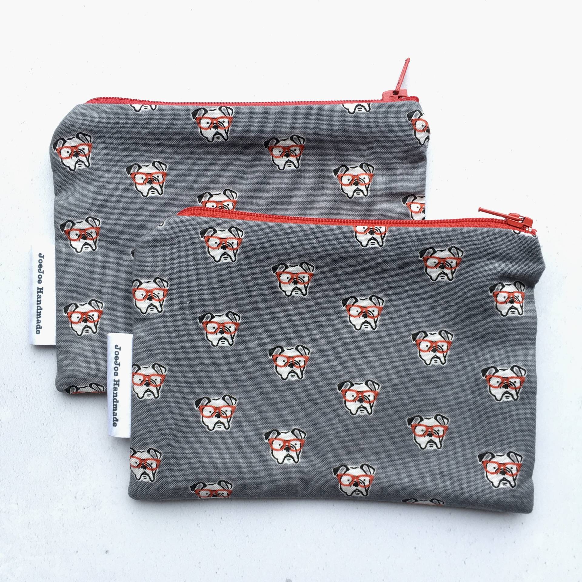Handgefertigt - Reißverschluss-Beutel Geldbörse Gadget-Tasche Mops Handgefertigt - Reißverschluss-Beutel Geldbörse Gadget-Tasche Mops von JoeJoeHandmade