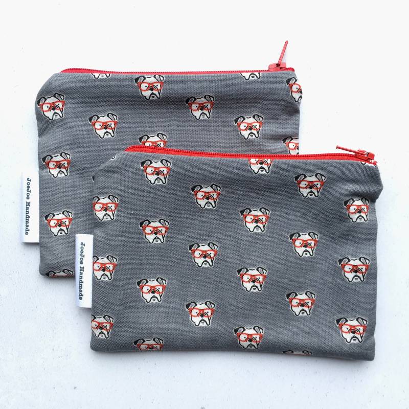 Handgefertigt - Reißverschluss-Beutel Geldbörse Gadget-Tasche Mops Handgefertigt - Reißverschluss-Beutel Geldbörse Gadget-Tasche Mops von JoeJoeHandmade