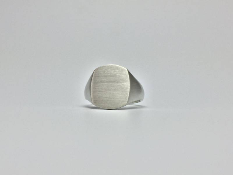 Handgefertigter Siegelring Aus Sterling Silber 925 - Basic Signet Kollektion Handgefertigter Siegelring Aus Sterling Silber 925 - Basic Signet Kollektion von JoelMullerDesign