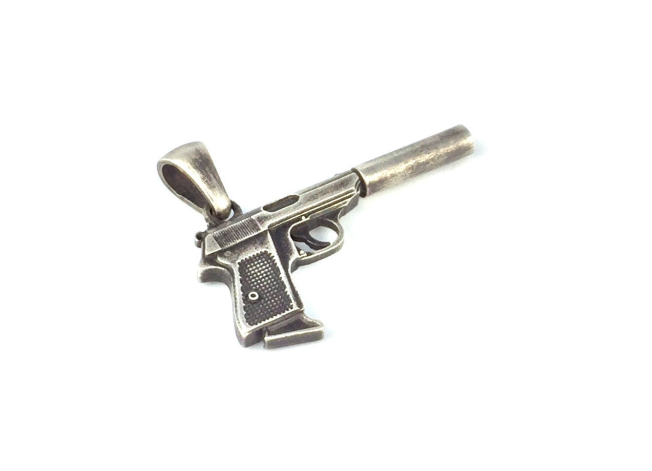 Handgemachter Sterling Silber Anhänger Mit Einer Pistole - Einzigartiger Silberanhänger Halskette Geschenk Für Sie Und Ihn Handgemachter Sterling Silber Anhänger Mit Einer Pistole - Einzigartiger Silberanhänger Halskette Geschenk Für Sie Und Ihn von JoelMullerDesign