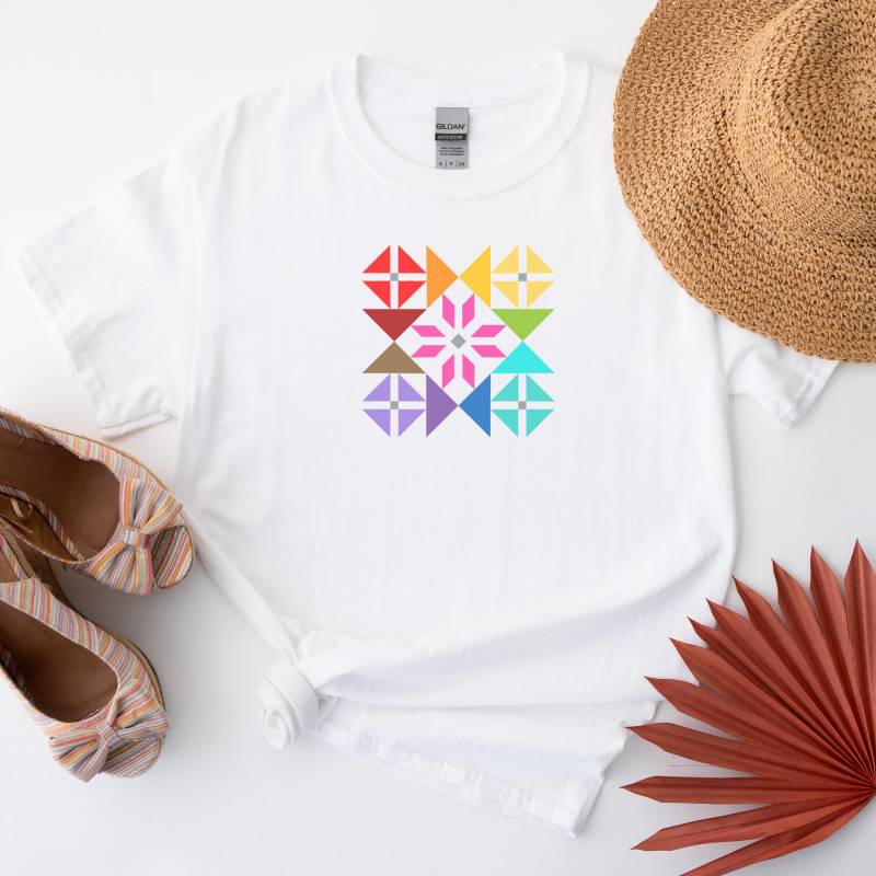 Colorful Quilt Print T-Shirt | Quilting Shirts For Quilters Star Block von JoesPrintsStore
