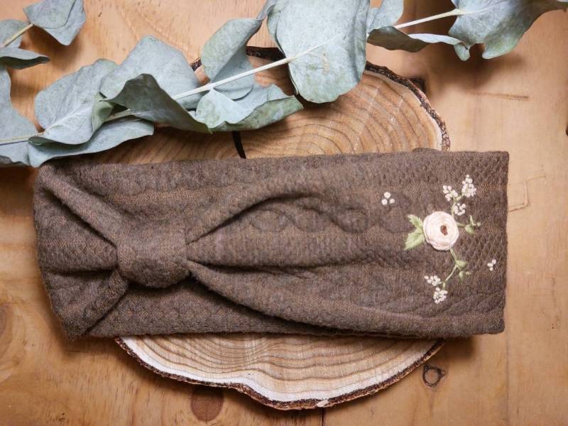 Stirnband, Braun Melierter Strickstoff, Blumenranke Stirnband, Braun Melierter Strickstoff, Blumenranke von JohannasNaehstueble