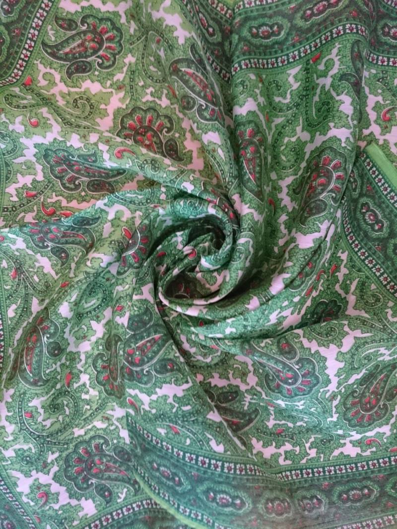 Atemberaubende Vintage Schal/Taschentuch - Paisley-Design Unbenutzt Und Perfekt Aus Den 1970Er Jahren Lager Atemberaubende Vintage Schal/Taschentuch - Paisley-Design Unbenutzt Und Perfekt Aus Den 1970Er Jahren Lager von JohnTjadenScarves