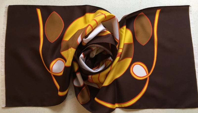 Lange Retro Floral Schal in Orange Gelb Weiß Und Braun Aus Frankreich - Unbenutzt Perfekt Den 1970Er Jahren Lager Lange Retro Floral Schal in Orange Gelb Weiß Und Braun Aus Frankreich - Unbenutzt Perfekt Den 1970Er Jahren Lager von JohnTjadenScarves