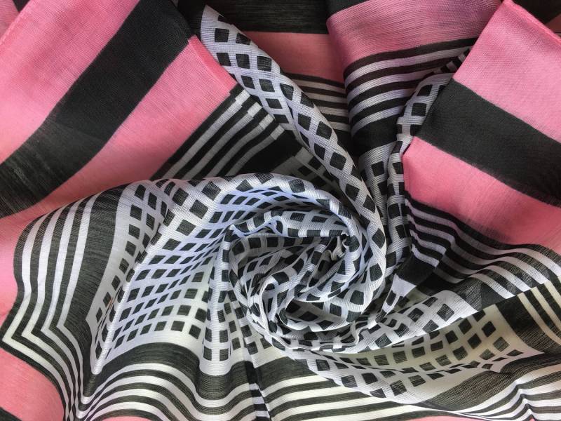 Retro-Design-Taschentuch Aus Den 1970Er Jahren Bestand. Vintage, Unbenutzt Und Perfekt Retro-Design-Taschentuch Aus Den 1970Er Jahren Bestand. Vintage, Unbenutzt Und Perfekt von JohnTjadenScarves