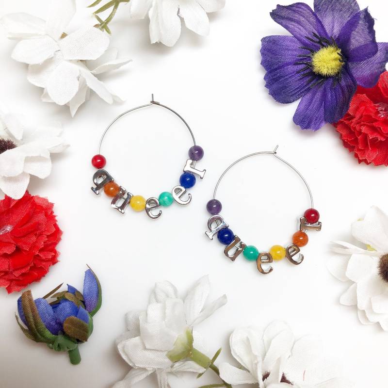 Queer Rainbow Hoop Ohrringe Silberne Edelstahl Reifen Fashion von JohnnaJoyDesigns