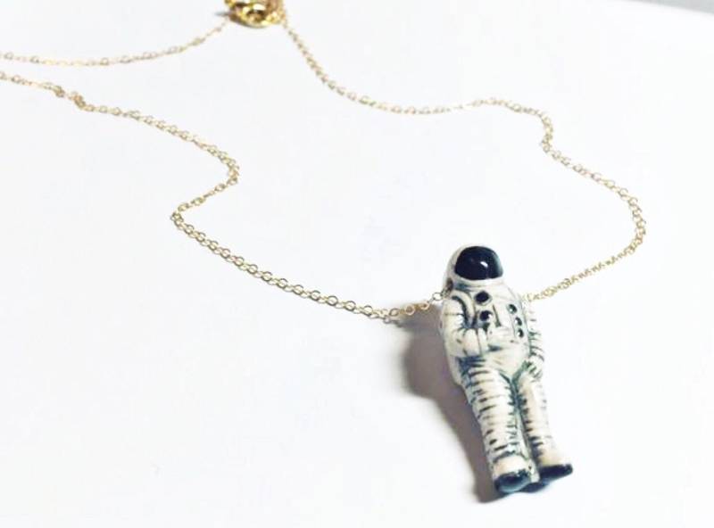 Schwimmende Astronaut Halskette 18" 14 K Gold Gefüllt Kette Raum Brandneue Deja Entendu Schwimmende Astronaut Halskette 18" 14 K Gold Gefüllt Kette Raum Brandneue Deja Entendu von JohnnaJoyDesigns