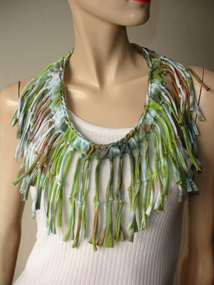 Geschredderte Geflochtene Fringe Recycelt Upcycled Jersey Halskette, Tshirt Halskette. Tshirt-Schal. Braun Grün Tiedye. Kragen von JohnnyVegasOriginals