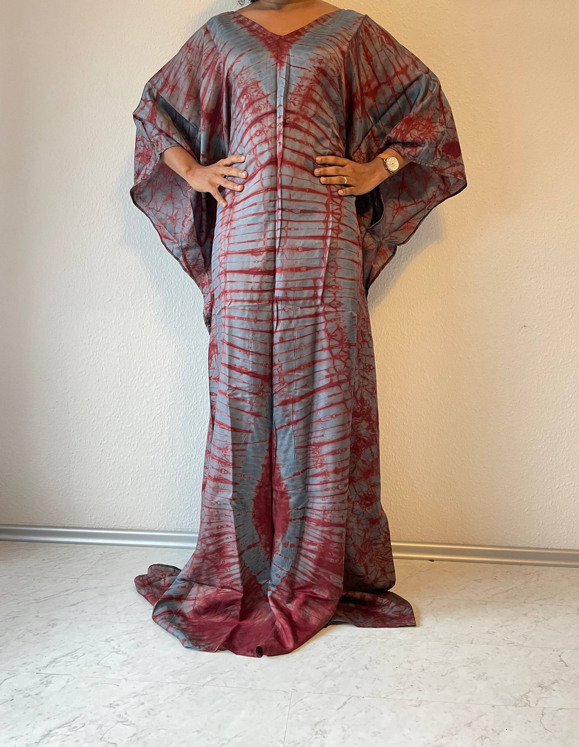 Grau & Weinfarbenes Seiden Maxikleid/Wunderschönes Kaftan Umstandskleid Sommerkleid Urlaubsoutfit Krawatte Und Färbung Strandoutfit von JolaWears