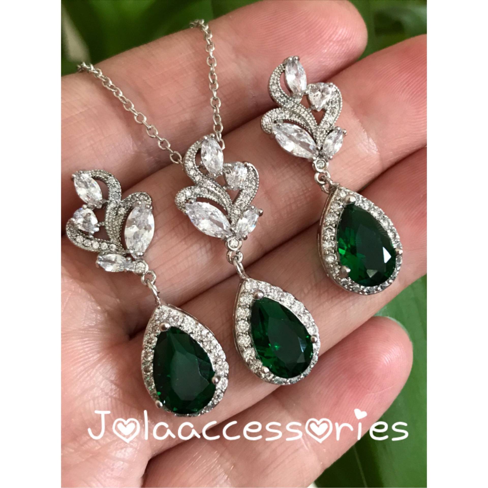 Grüne Smaragd Braut Ohrringe Halskette Schmuck-Set Hochzeit Brautohrringe Tropfen Brautjungfer Art-Deco Gatsby Zirkonia von Jolaaccessories