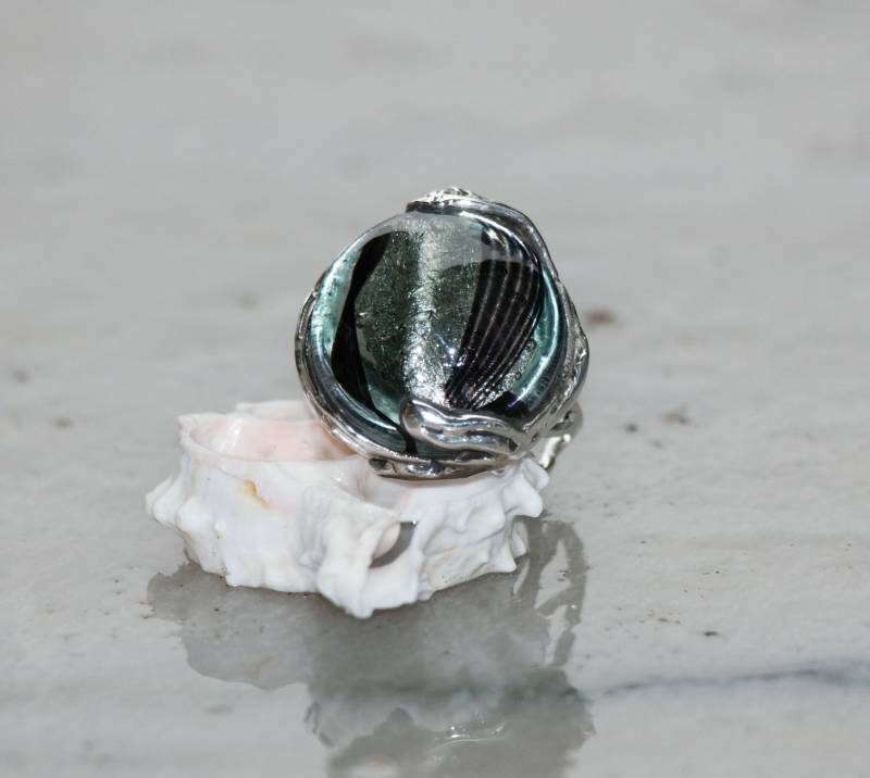 Schwarz Und Silber Folie Murano Glas Ring von JolicaJewels