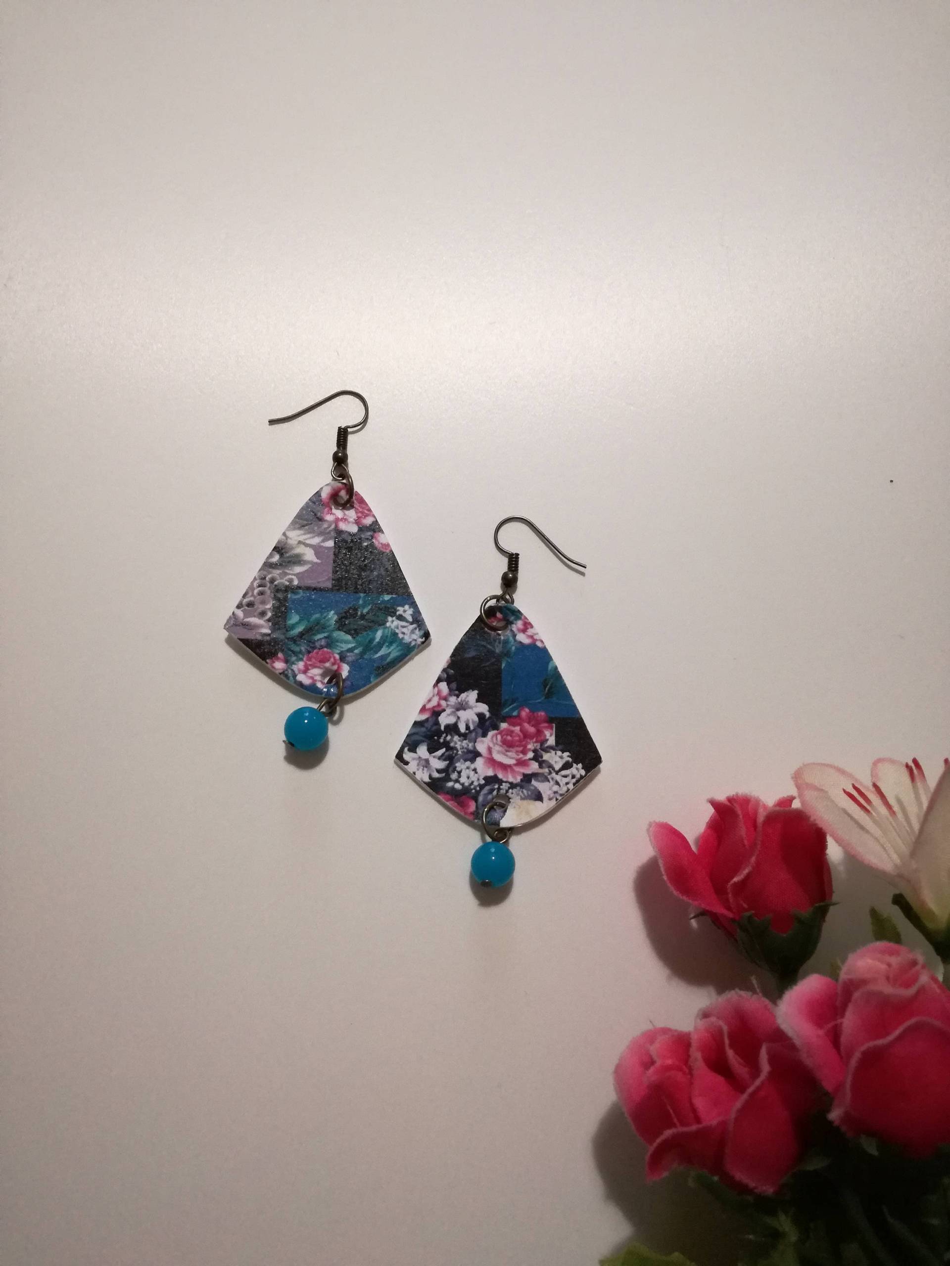 Baumelnde Teardrop Form Papier Floral Baumelnde Teardrop Form Papier Floral von JolieJoieCreazioni