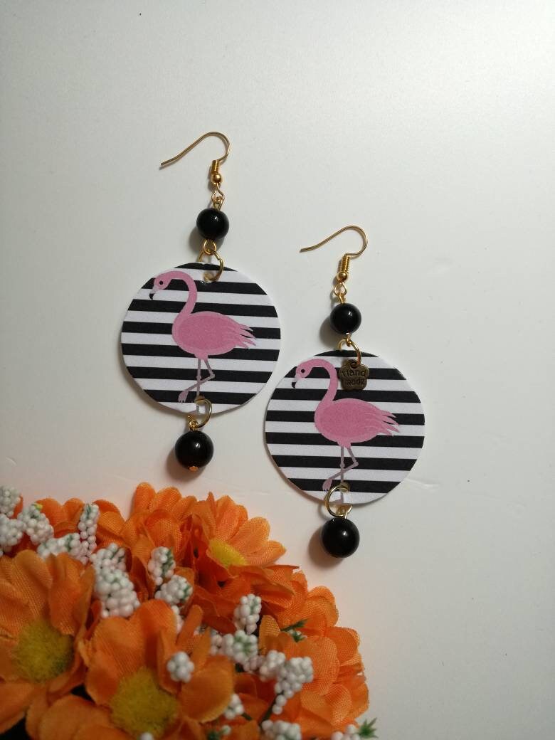 Flamingo Papier Ohrringe Mit Circle Anhänger Und Schwarz/Weiß Bild Anhänger Flamingo Papier Ohrringe Mit Circle Anhänger Und Schwarz/Weiß Bild Anhänger von JolieJoieCreazioni
