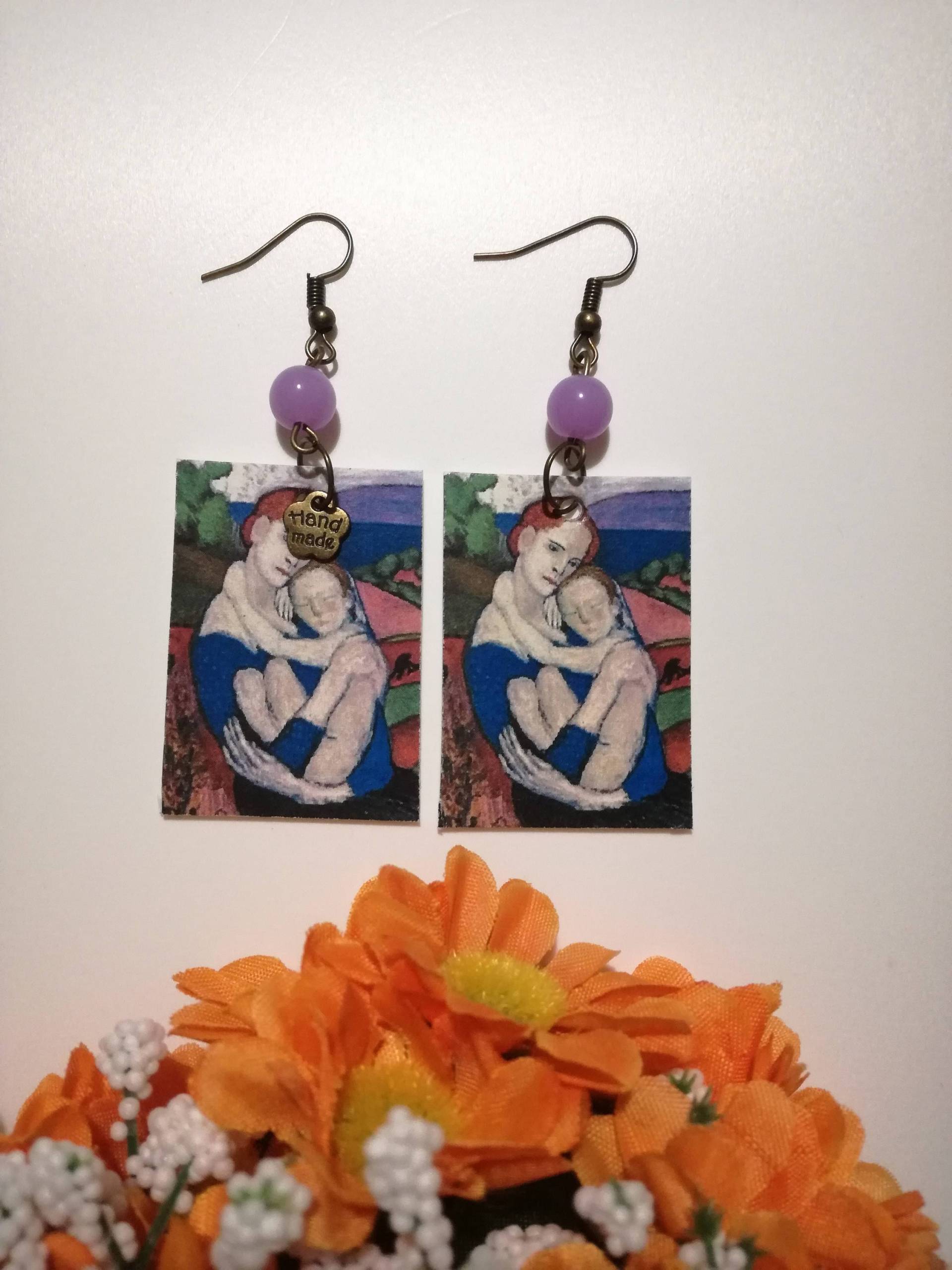 Pablo Picasso Papier-Ohrringe Mit Lila Perle Anhänger "Mutterschaft" Pablo Picasso Papier-Ohrringe Mit Lila Perle Anhänger "Mutterschaft" von JolieJoieCreazioni