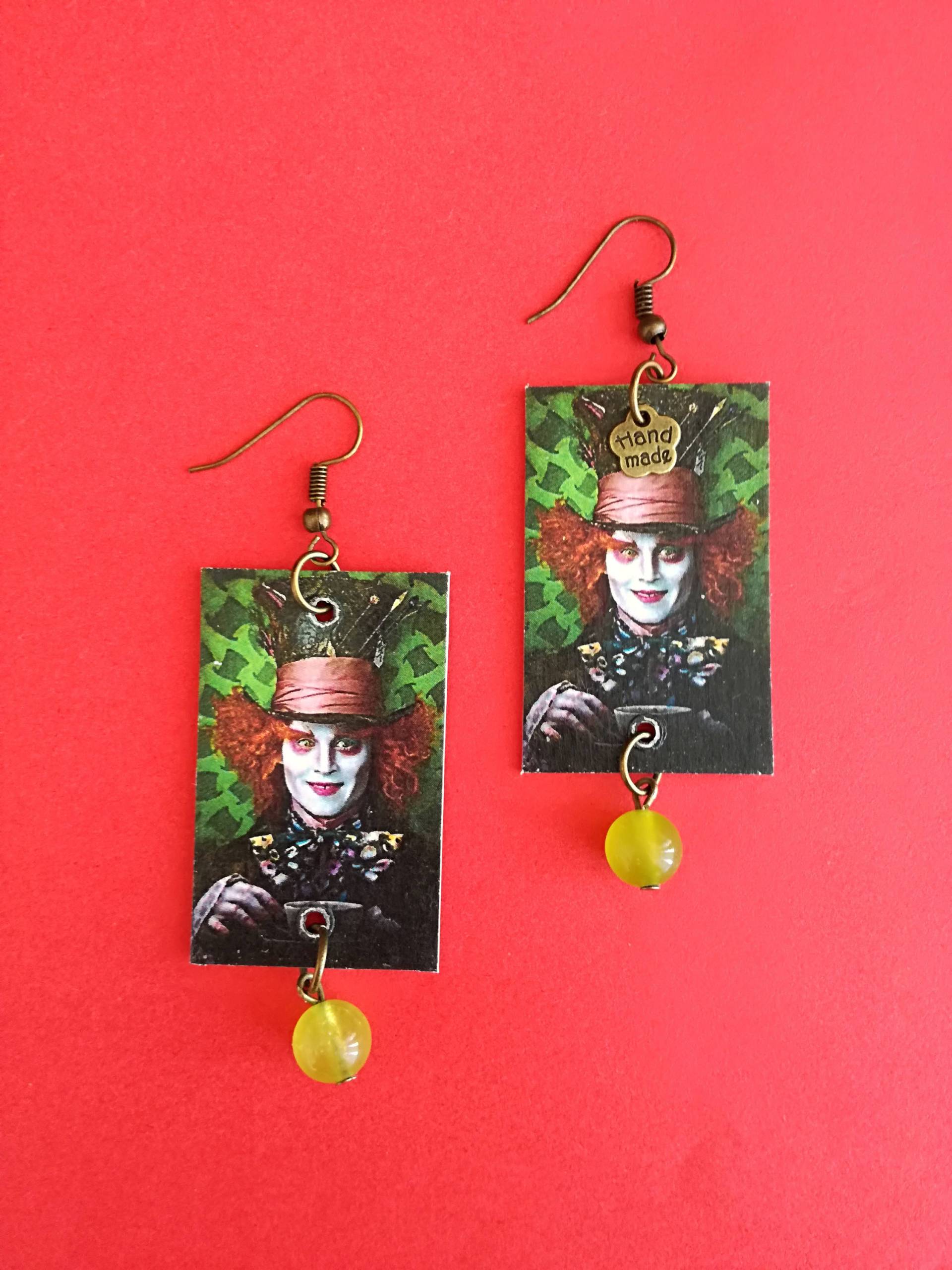 Papier Ohrringe Anhänger Mad Hatter Alice Im Wanderland Papier Ohrringe Anhänger Mad Hatter Alice Im Wanderland von JolieJoieCreazioni