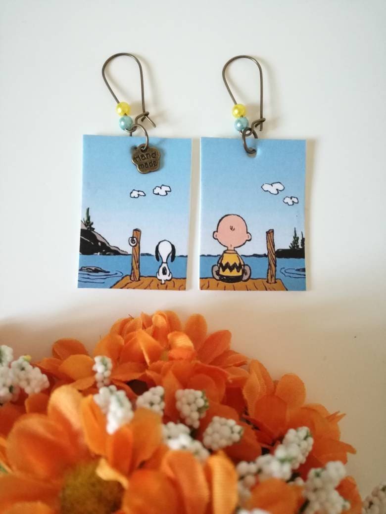 Snoopy Süße Papierohrringe Mit Hellblauen Und Gelben Perlen Snoopy Süße Papierohrringe Mit Hellblauen Und Gelben Perlen von JolieJoieCreazioni