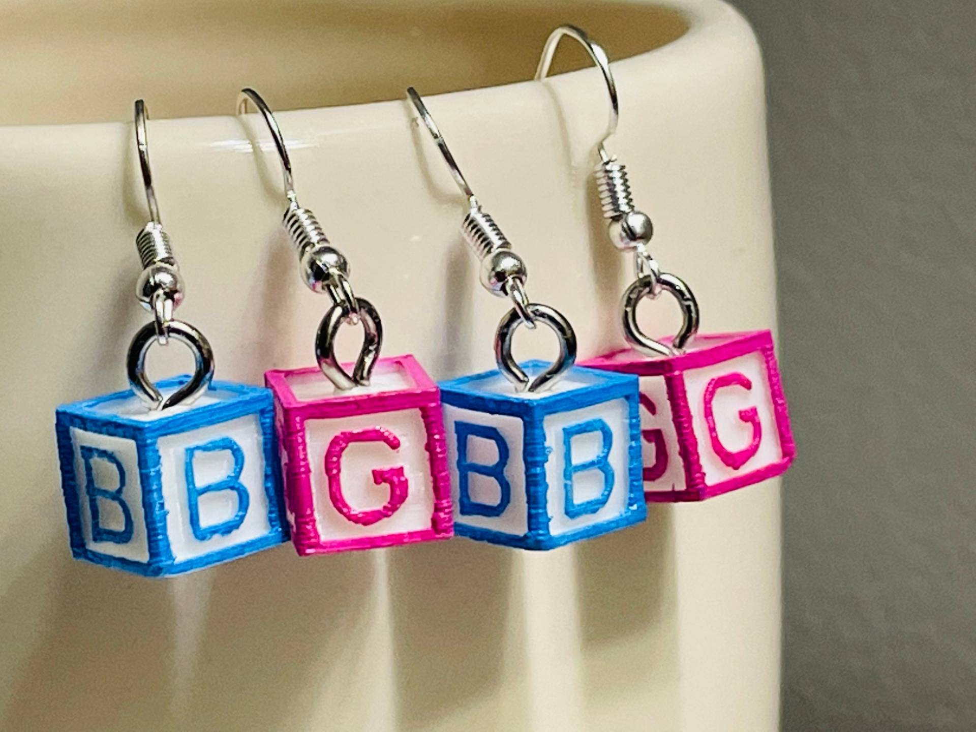 Gender Reveal Ohrringe - Baby Shower Schmuck Boy/Girl Charm Blau Und Pink Block Ring von JollyCrafts11