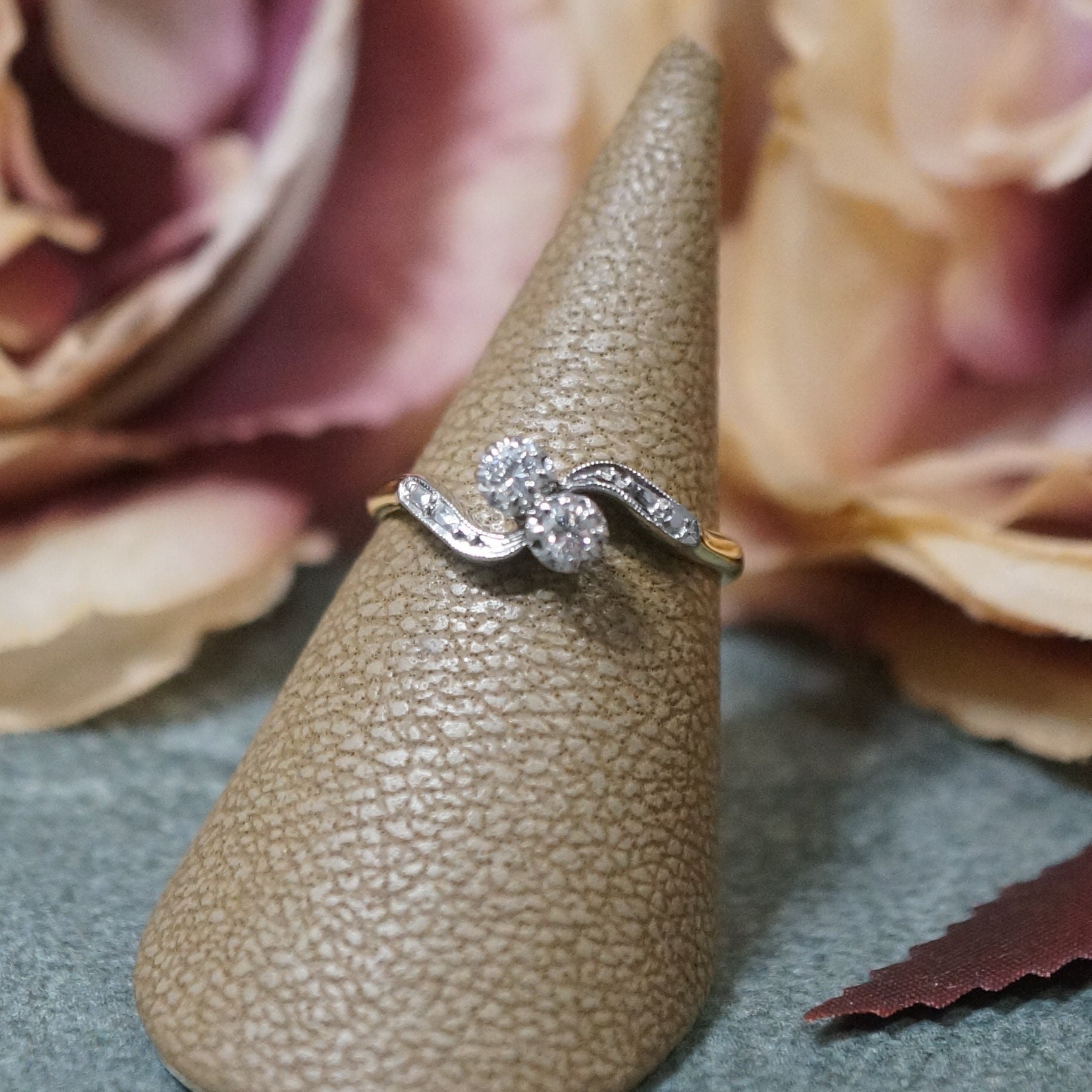 Antiker 0, 20Ct Diamant 18Carat Gelbgold & Platin Zwei-stein Ring, Verlobungsring, Mode Ring von JollysJewellers