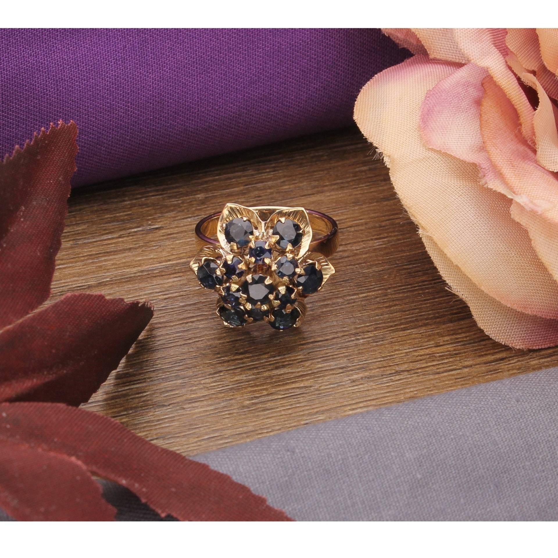 Saphir 18Carat Gelbgold Cluster Ring, Mode Edelstein Ring von JollysJewellers