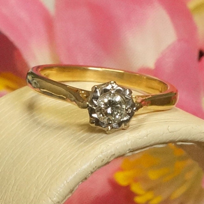 Vintage 0.25Ct Diamant 18Carat Gelbgold Illusion Set Solitär Ring, Verlobungsring, Mode Ring von JollysJewellers