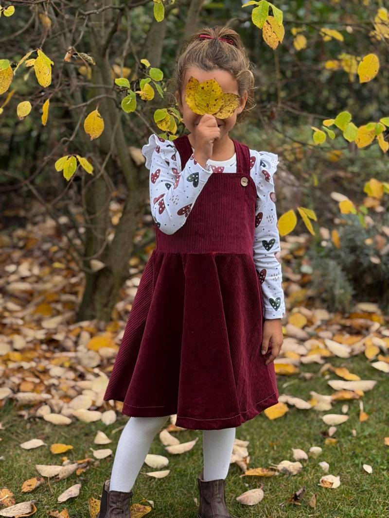 Ab 36, 00 Euro Cord Latzkleid Mädchen Kinderkleid Cordkleid Weich Verschiedene Farben Handgemacht Mit Knöpfen Geschenk Handmade von JomisaDesignShop